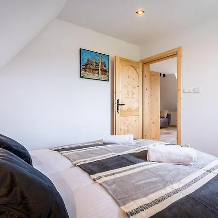 Bialy Mis Art & Design Apartment