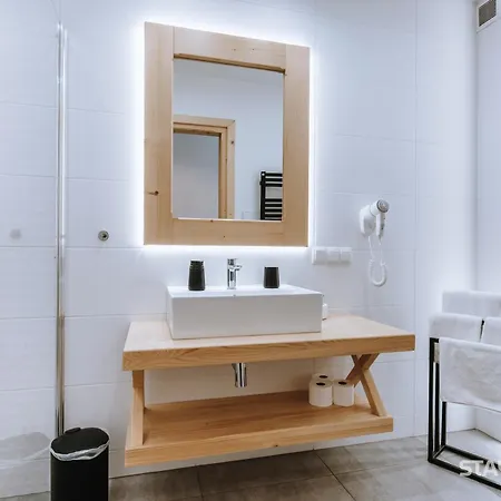 Bialy Mis Art & Design זקופאנה