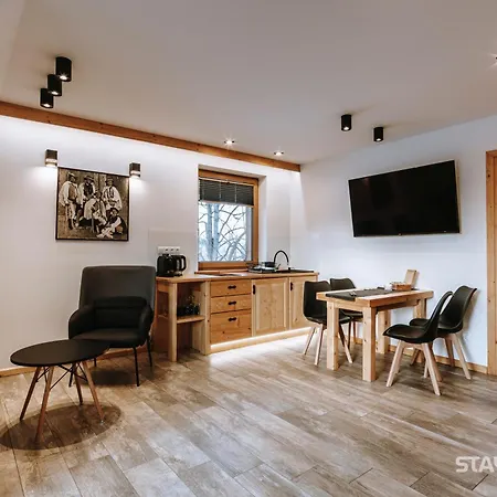 Bialy Mis Art & Design Apartment