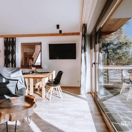 Bialy Mis Art & Design Apartment