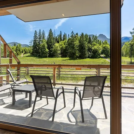 Bialy Mis Art & Design Apartment *