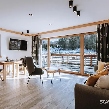 Bialy Mis Art & Design Apartment